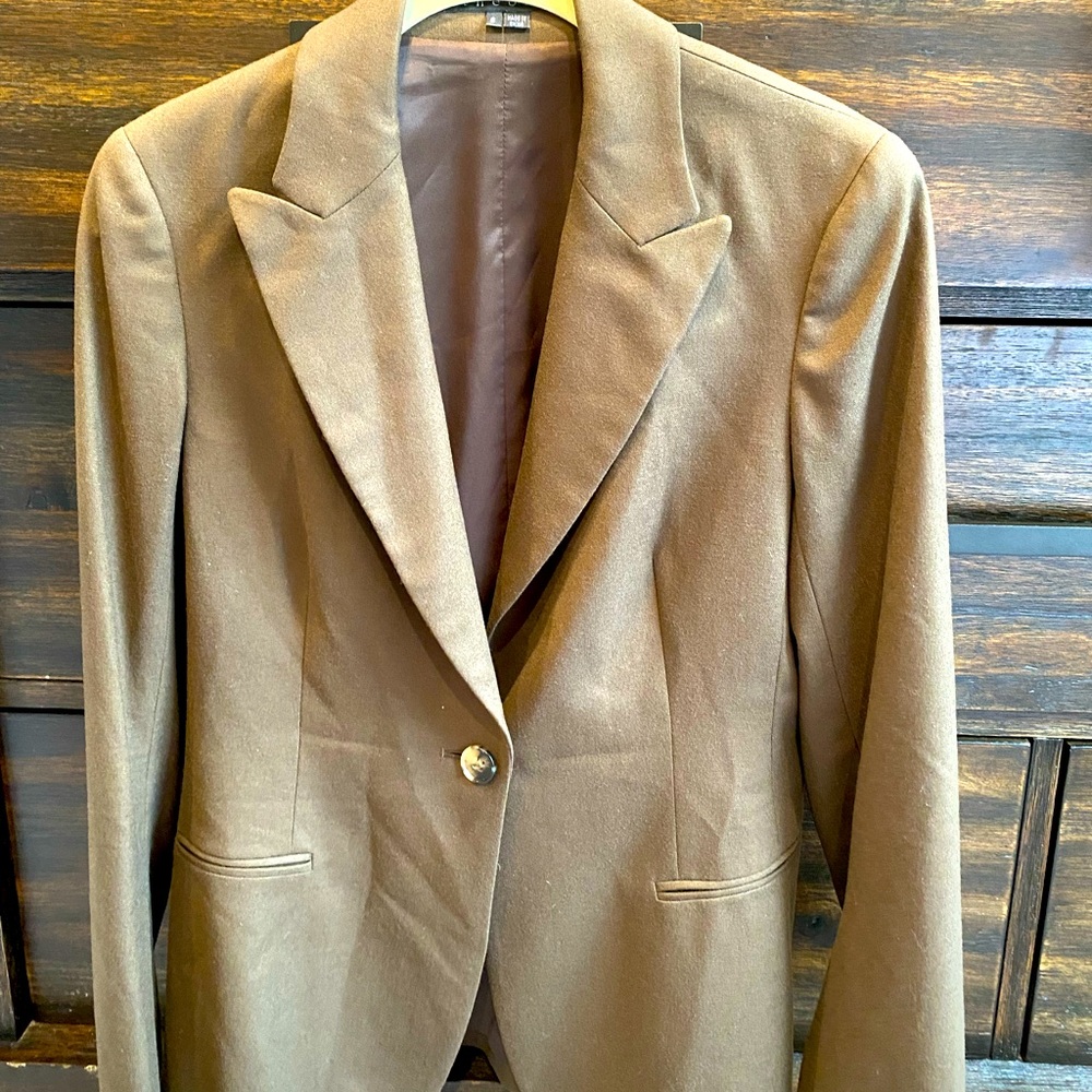Theory Brown Blazer with tortoise button